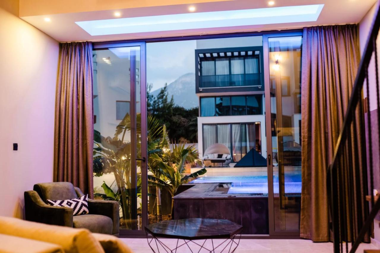 Del Mare Park Hotel Кирения Екстериор снимка