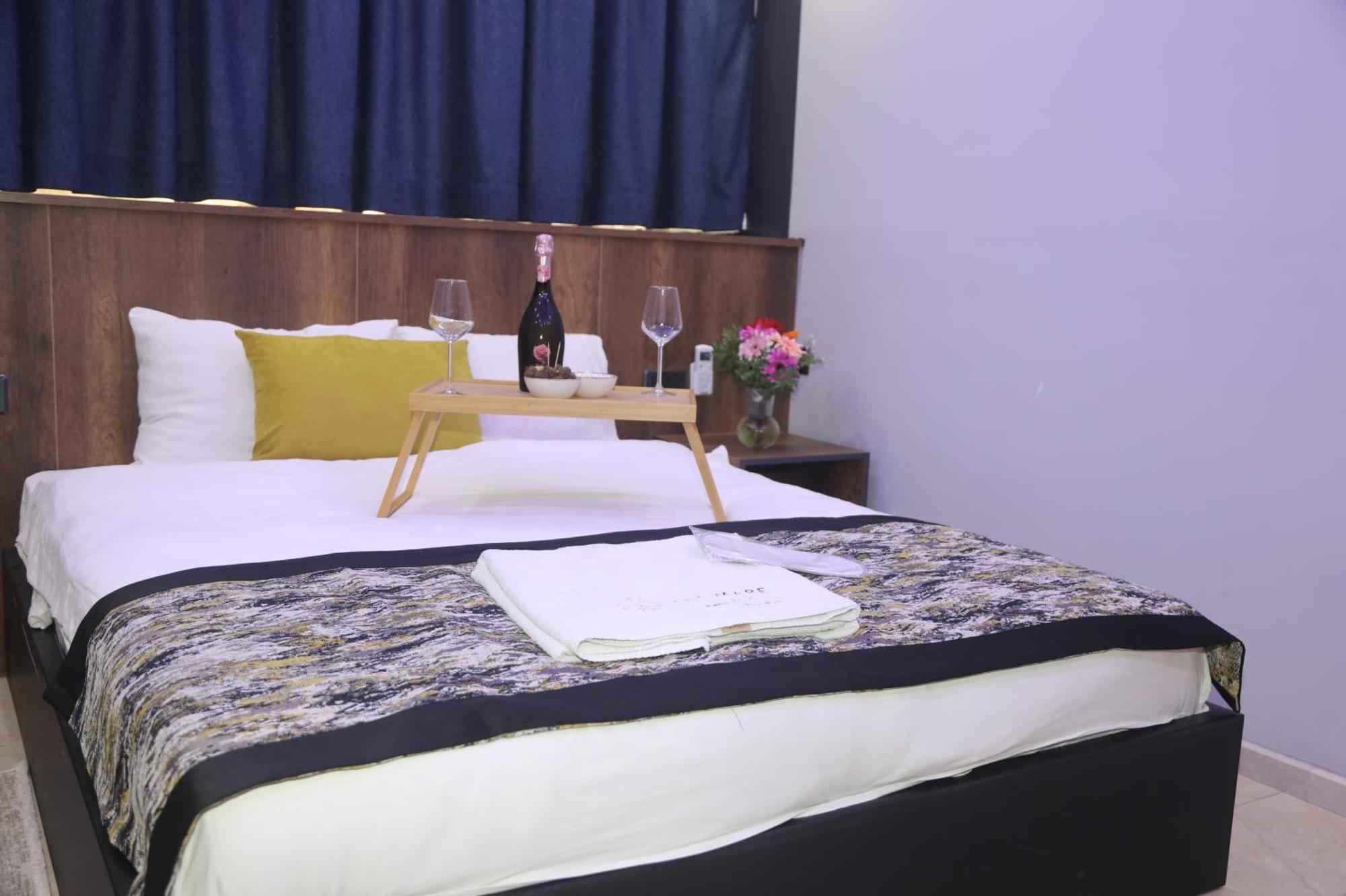 Del Mare Park Hotel Кирения Екстериор снимка