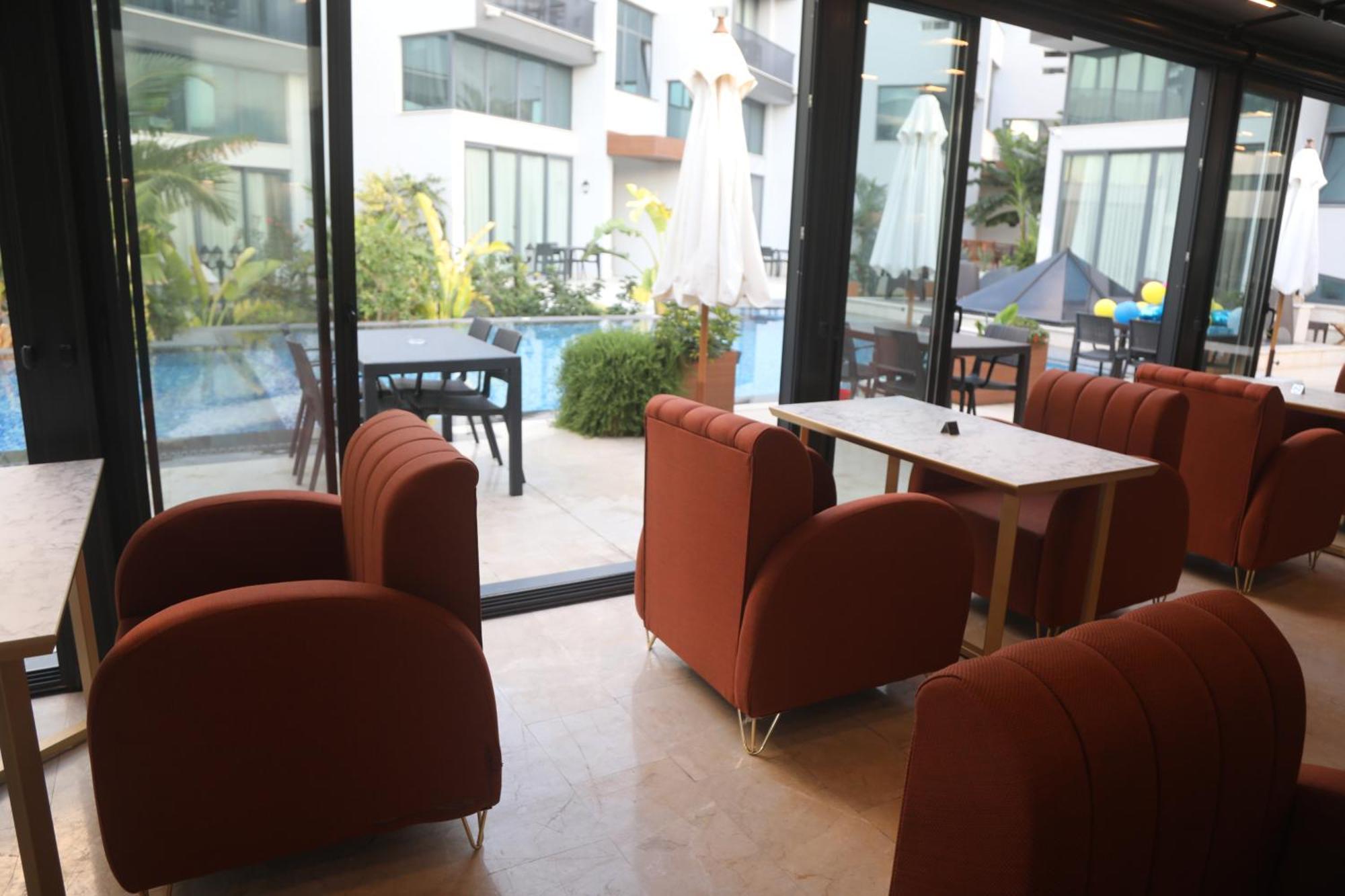 Del Mare Park Hotel Кирения Екстериор снимка